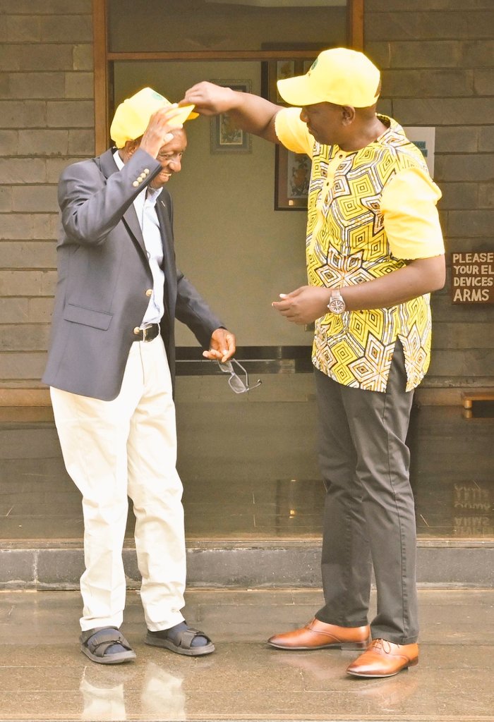 EssyOkenyuri's tweet photo. Welcome to @UDAKenya Nyandarua Senator Hon. Mwangi Githiomi. Hustler Nation is home to all Kenyans of goodwill. #RutoTrackRecord https://t.co/vZDUcmLQOc
