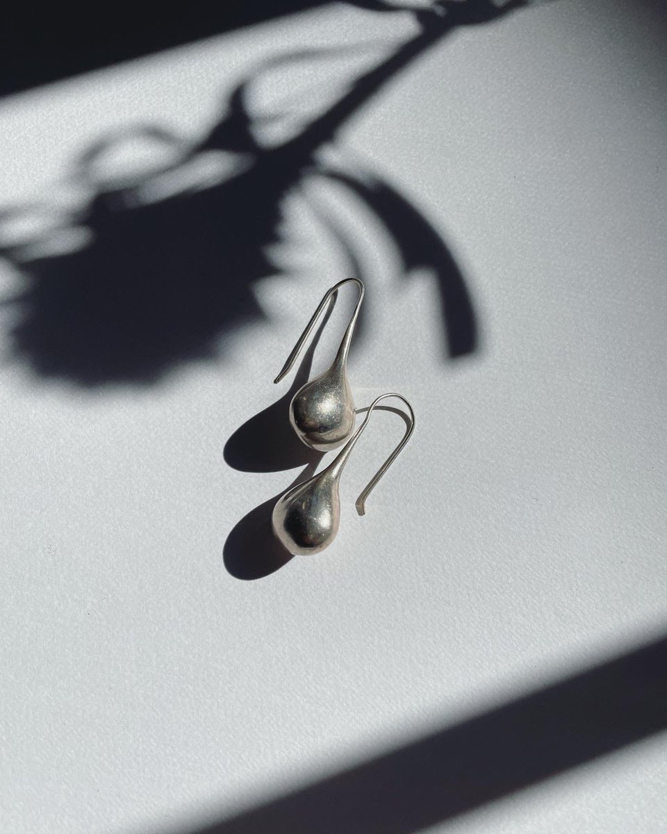 i_nou_'s tweet photo. new arrival.

vtg drops pierced earrings https://t.co/pwZxgPlKqy