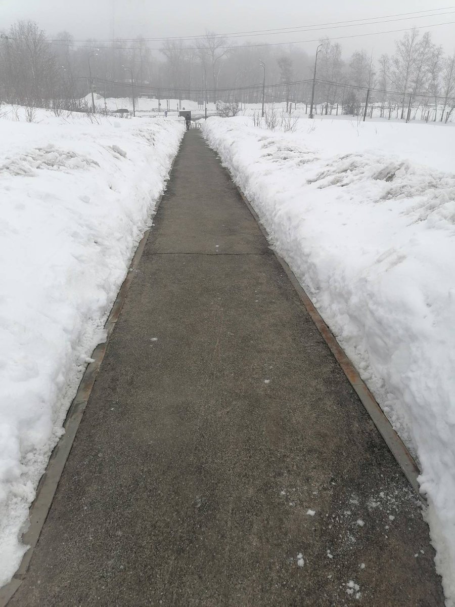 Выполнение работ по очистке территории от снега и наледи, по адресу: ул. Демократическая, ост. "Дачи".
<a href="/Rudakov_i_a/">Рудаков Игорь Александрович</a>, <a href="/adm_kir63/">Администрация Кировского района</a>, <a href="/gkh_kir63/">Отдел по ЖКХ и благоустройству</a>.