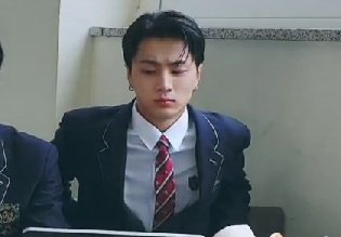 0420MEDIA's tweet photo. PARK JONGSEONG R U KIDDIN ME 😭 https://t.co/RP0xig2gEr