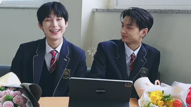 the way it loaded at the exact right moment??? GUYS SUNJAY