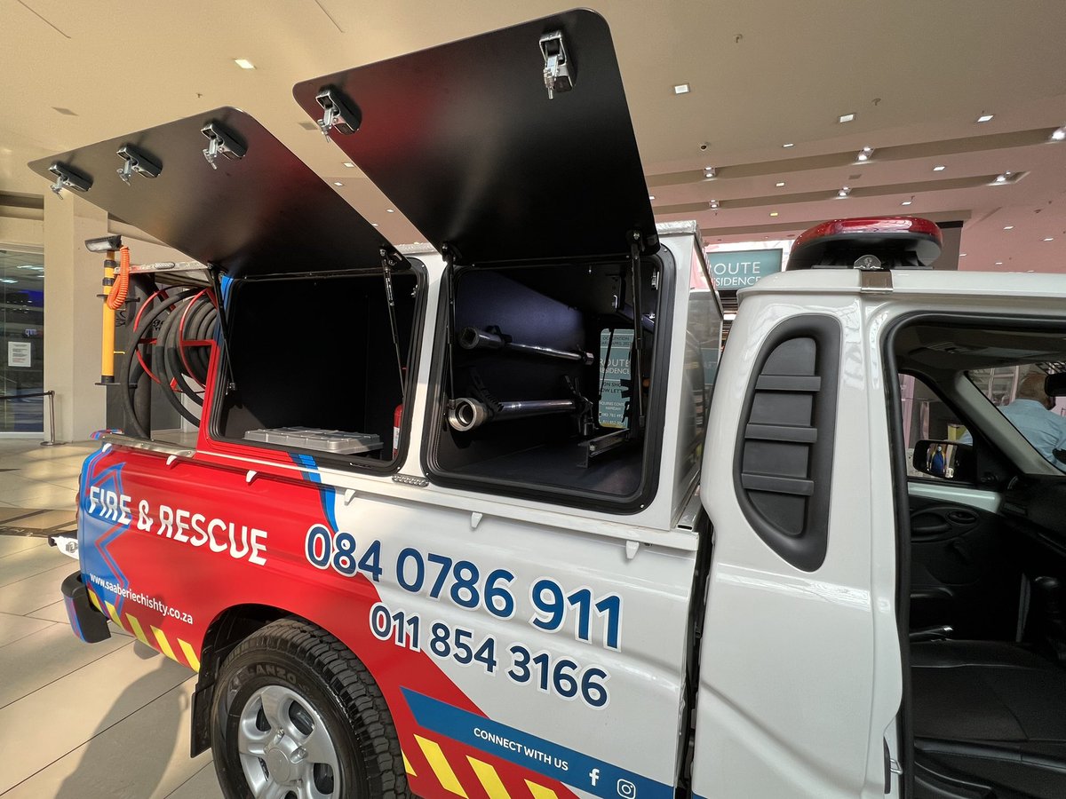 FaizelPatel143's tweet photo. #SaaberieChishty will be receiving a rescue vehicle donated by Trade Route Mall in Lenasia. This was the aspiration of the late mayor Geoff Makhubo. @SCAmbulance @mphophalatse1 @CityofJoburgZA #RescueVehicle https://t.co/uOZdc52Jtk
