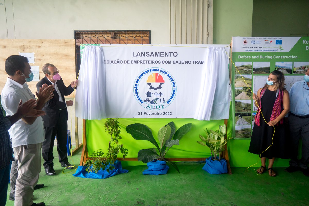 ERA_AF_TL's tweet photo. "Associaçao de Empreteiros com Base no Trabalho (AEBT) was launched on 21/2/2022 by the #EU  Ambassador @Andrew_JacobsEU. Realizing the importance of supporting local #contractors for the sustainable #development..."For details, click https://t.co/KjkhUjKJLW

@EU_TimorLeste @ilo https://t.co/7abZTKHnRF