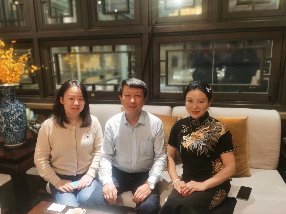 Etrate_SH's tweet photo. WIFFA family love each other forever, when WIFFA Beijing branch met WIFFA Women entrepreneurs Club in Beijing, what a beautiful night https://t.co/yFxOosShHS