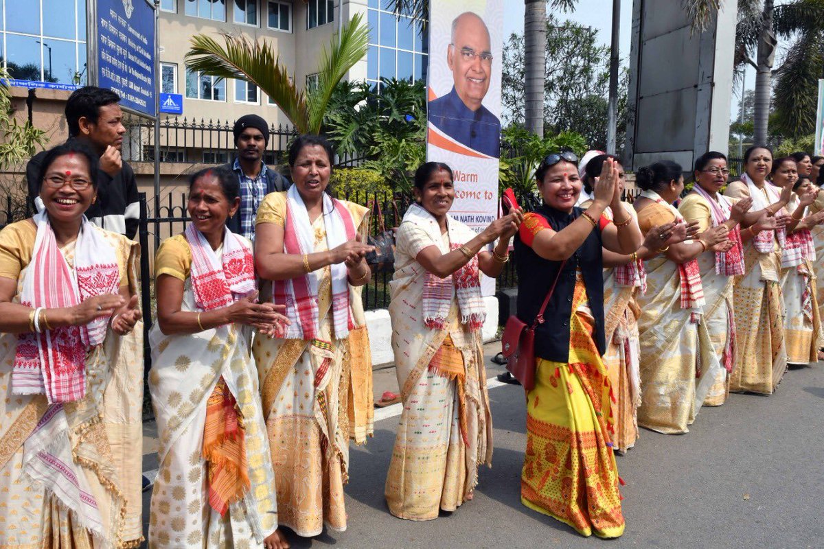 AIRNews_Chennai's tweet photo. #threedayvisit
குடியரசுத் தலைவர் திரு ராம்நாத் கோவிந்த் அஸ்ஸாம் மாநிலம் குவாஹாத்தி சென்றடைந்தார்.
அவருக்கு உற்சாக வரவேற்பு அளிக்கப்பட்டது.
@rashtrapatibhvn @PIB_Guwahati @airnewsalerts https://t.co/oU0VD3RQ7r