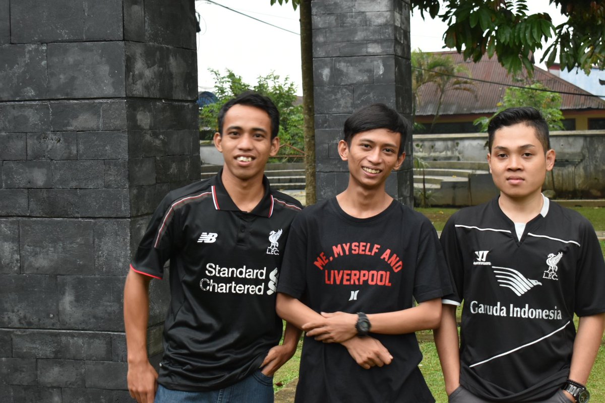 witowsb's tweet photo. @BIGREDS_IOLSC #FridayInREDS https://t.co/VRCscLaZuO