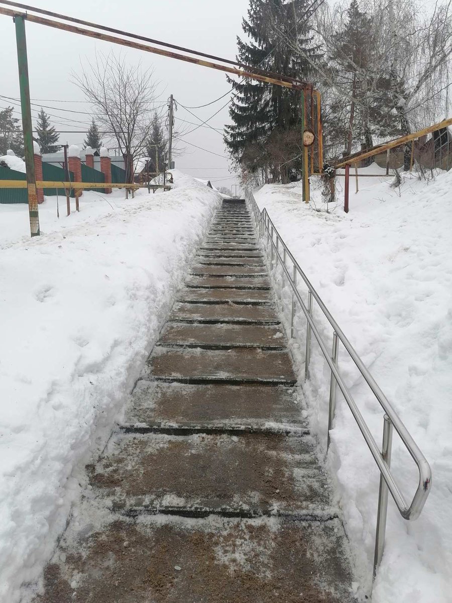 Выполнение работ по очистке территории от снега и наледи, по адресу: пос. Сорокины Хутора, ул. Овражная, 1.
<a href="/Rudakov_i_a/">Рудаков Игорь Александрович</a>, <a href="/adm_kir63/">Администрация Кировского района</a>, <a href="/gkh_kir63/">Отдел по ЖКХ и благоустройству</a>.