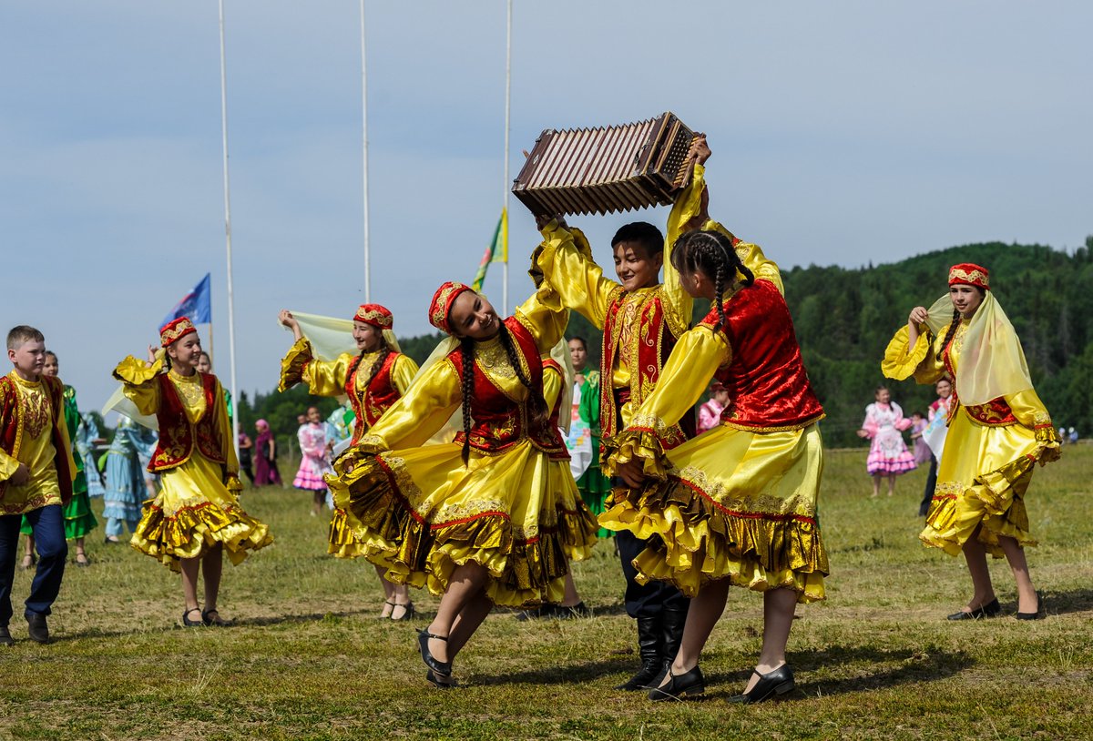 Весенний праздник татар и башкир. Эмель праздник татар. Праздник каргатуй у башкир. Национальный праздник башкир каргатуй. Праздник каргатуй у башкир.