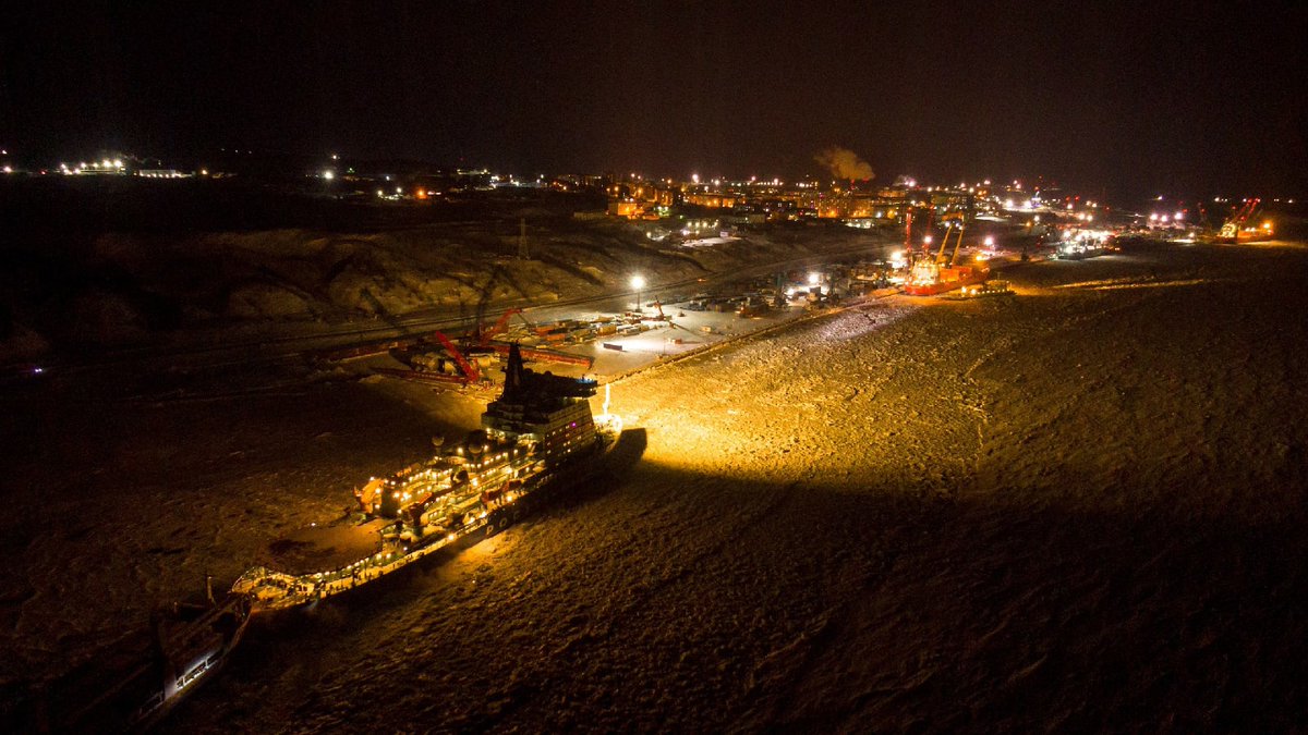 Nuclear icebreaker Sibir in Dudinka port on Yenisey river. 14% of global nickel production goes through this port.
#Icebreaker