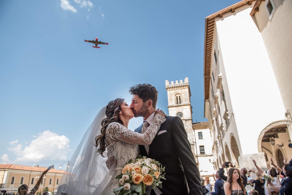 RinaldiFoto's tweet photo. Wedding Andrea e Giordana
11 Settembre 2021 
#ChiesaDiCittaducale
#Location: Tenuta  La Ginestra
#MassimoRinaldiFotografo
https://t.co/7wlgtrOvL4
"𝐍𝐚𝐫𝐫𝐢𝐚𝐦𝐨, 𝐒𝐭𝐨𝐫𝐢𝐞 𝐏𝐫𝐞𝐳𝐢𝐨𝐬𝐞, 𝐒𝐓𝐎𝐑𝐈𝐄 𝐃'𝐀𝐌𝐎𝐑𝐄"
***
#MomentiDaRicordare
#MomentiSpeciali https://t.co/x0EZcN0gDV