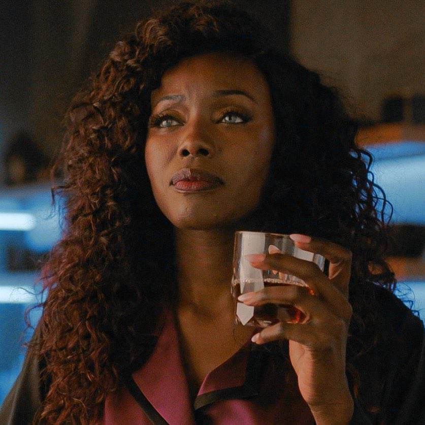 anna diop’s starfire deserves more than #that show.