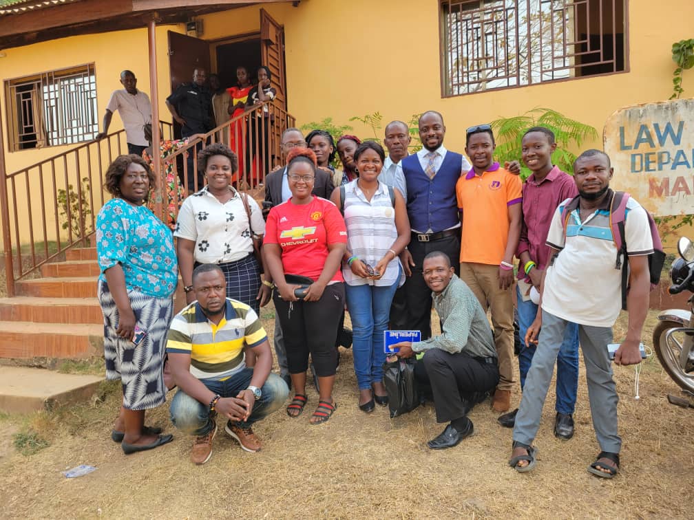 dci_sierraleone's tweet photo. Movement Building✅
Together with other local #champions, we've consulted with #Bombali district's #StateCounsel on accelerating access to Justice for children and youth in the district. "My office is always open. I'm here to serve" - he said. @FundHumanRights @DCIsecretariat https://t.co/u3U0rOf8Rq