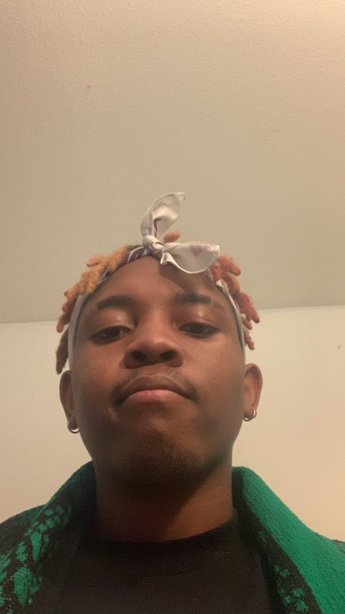 Percules9000's tweet photo. Her pussy fat but my pocket’s fatter 💯🦙 https://t.co/A8xykQvbrw