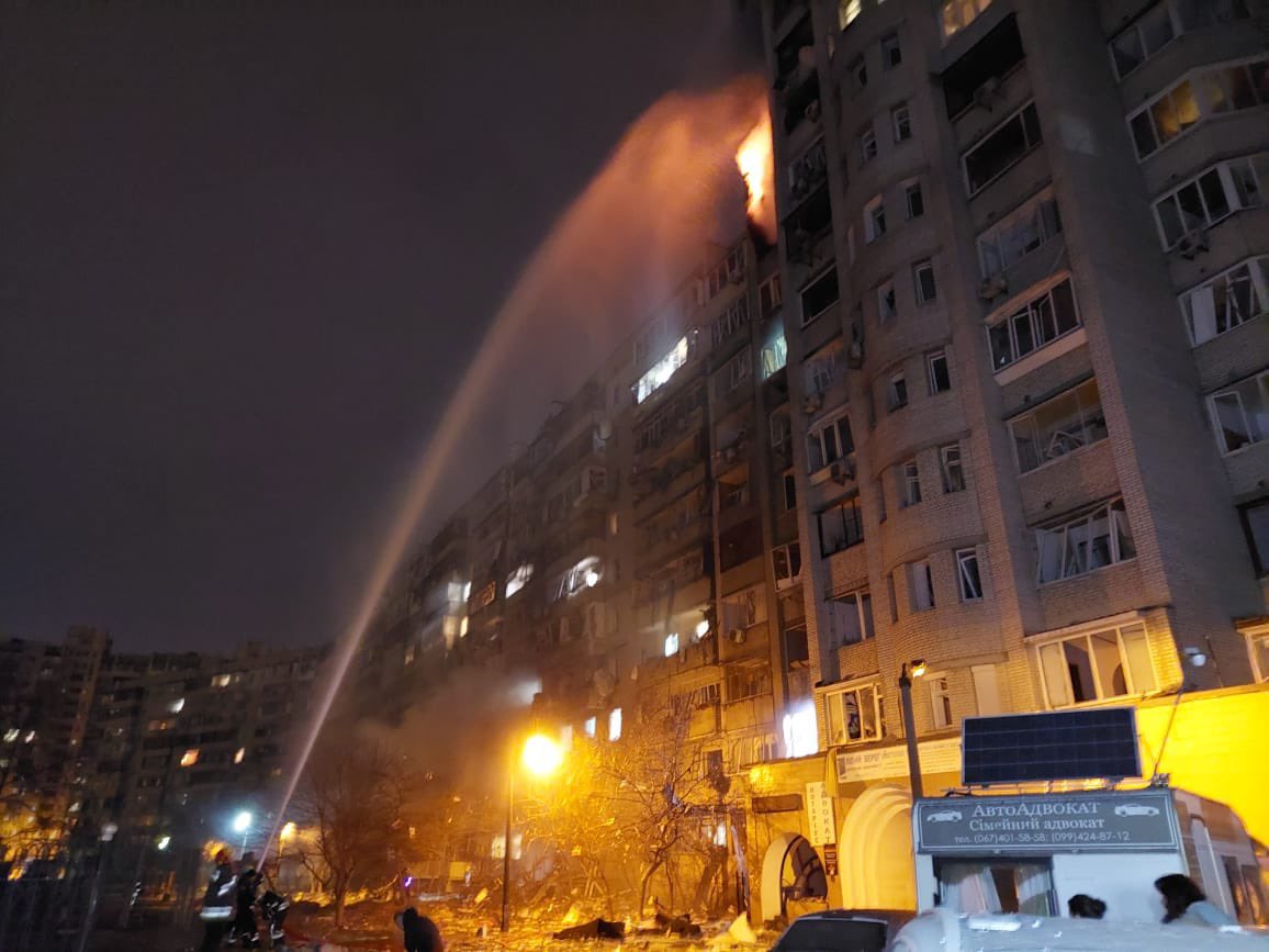 abdibaktur's tweet photo. Ukrayna Kiev’de içi acı dolu binalar… 

#UkraineRussia #Zelenskiy https://t.co/kYjiVSaPSn