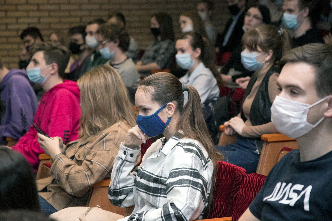 В Музее-заповеднике стартовал цикл кинолекториев «Страницы Сталинградской битвы» stalingrad-battle.ru/about/m-news/2…
#главныймузейволгограда
#музейпанорамасталинградскаябитва
#кинолекторий
#сталинградскаябитва
