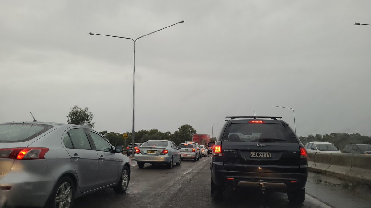 emoissu's tweet photo. @ACTPol_Traffic 😪 https://t.co/QYDNYYFShs