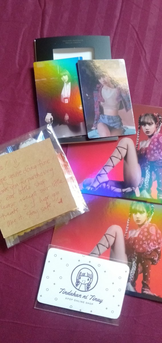 shikenwingss_'s tweet photo. Bet ko yung may snacks habang nahihirapan ako mag unwrap hahahahaha thank youu pi 😅 @tindahannitinay #TNT_feedbacks https://t.co/ken0JNxapJ