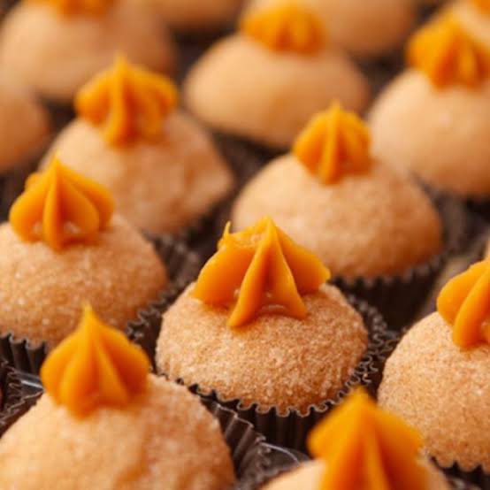 BarbaraHudz's tweet photo. @AgildoMatos não.. brigadeiro de churros mesmo 😜 https://t.co/Cetmf8k1ck