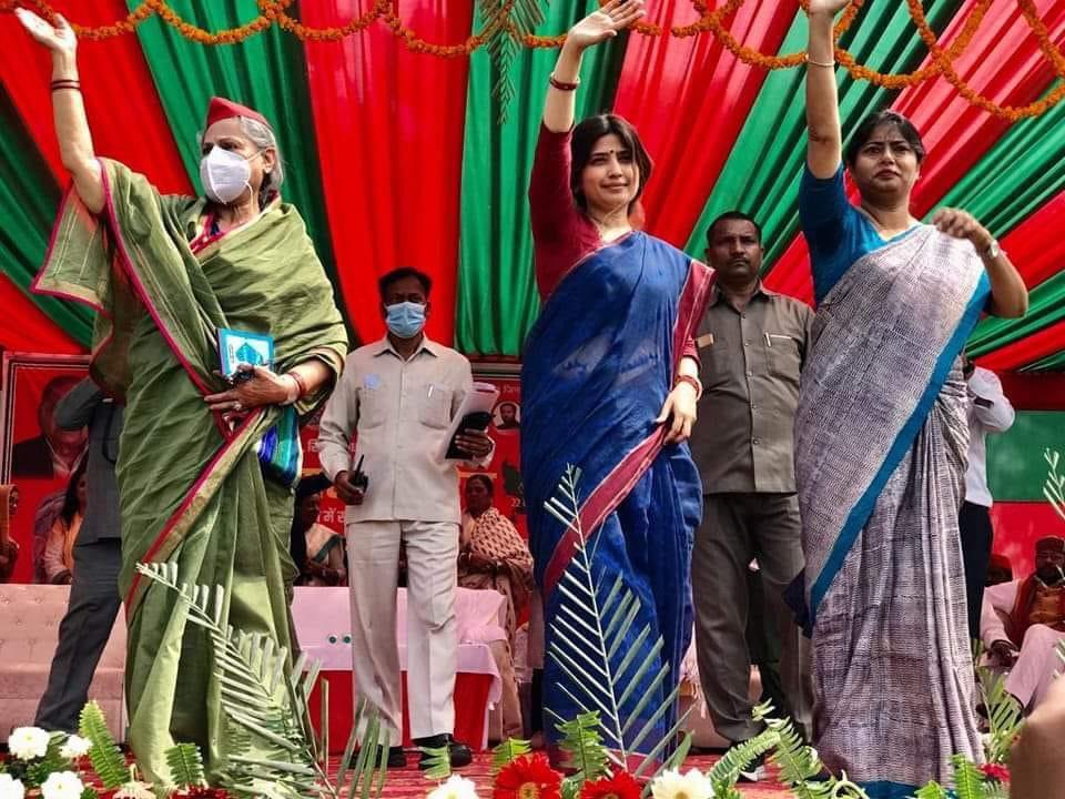 MPDharmendraYdv's tweet photo. जनता पुकारती है अखिलेश आइये…..
मा. पूर्व सांसद श्रीमती डिम्पल यादव जी व मा. राज्यसभा सांसद श्रीमती जया बच्चन जी का सिराथू, कौशांबी में कार्यकर्ता सम्मेलन । https://t.co/dRAPVpwdlE