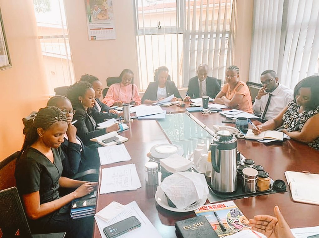 AgabaMuhairwe's tweet photo. "A good Lawyer is one who not only knows the Law but knows where to find it." #teamAMCOA #tipforsuccess
@lawcouncil @ug_lawsociety @asilorg  @PSF_Uganda @PAU_Uganda https://t.co/oygxsIGmlQ