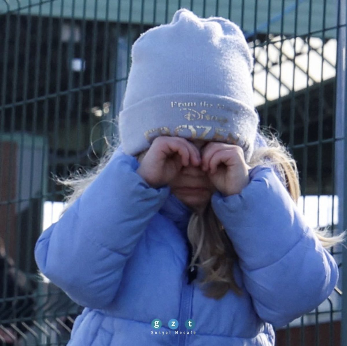 asmazayedd's tweet photo. To all who made children cry,  killed innocent people and caused this war may you burn in hell!   #RusiaVsUcrania #ukrania 💔 https://t.co/miOIJpVbrs
