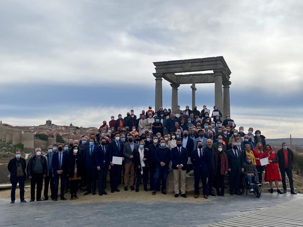 creavila's tweet photo. #Actualidad #IFNavalacruz #Ávila
@CruzRojaEsp en Ávila ha recibido el reconocimiento de la @dipuavila , junto a otras organizaciones, empresas y ayuntamientos, por trabajar para paliar las consecuencias del incendio de #Navalacruz, que asoló la #Paramera el pasado agosto. https://t.co/c7yo5SYejO