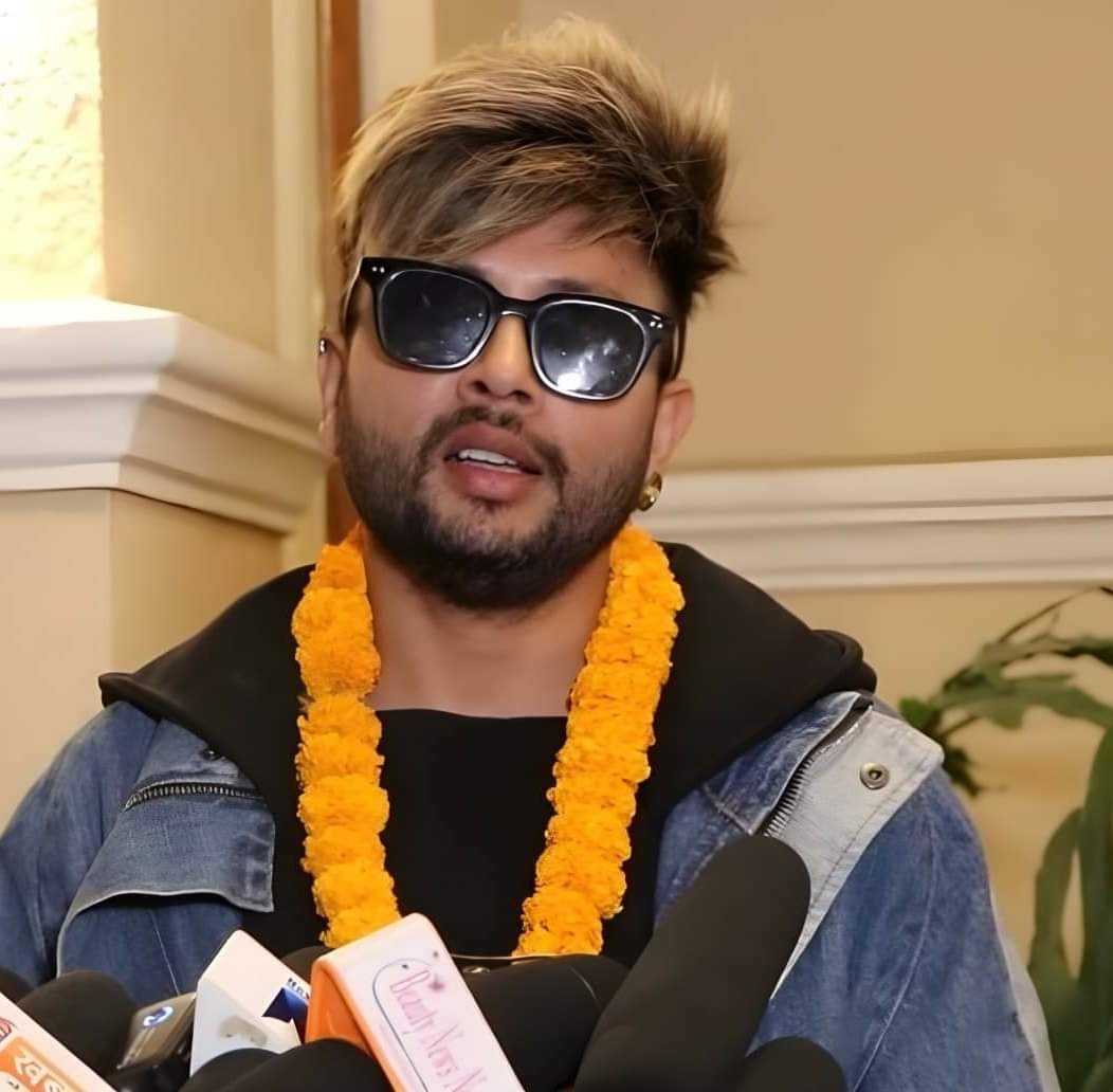 RONBupdates's tweet image. Singer Durgesh Thapa has been removed from Performers list of Sudurpaschim Pradeshik Mahotsav due to security reasons following recent Paul Shah Case. The mahotsav is starting today featuring more than 20 singers.