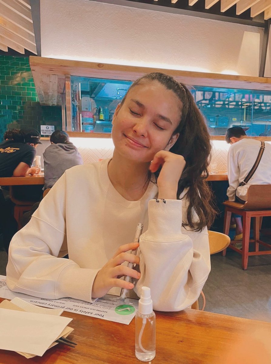 justanji_'s tweet photo. when i say prettiest cat eyes, you'll say Anji Salvacion <3 https://t.co/X4xQ2MySUZ