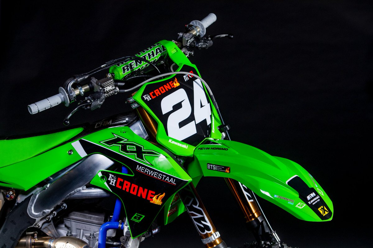 #2022iscoming #FHRacingTeam #FHCrone #BTSI #KawasakiRacing #KawasakiEurope #Merwestaal #VanNoordenneStaal #OfficialLeatt #VDBroek #DeltaStaal #Motul #AraiHelmets #ProPegs #MotoMasterBrakes #Renthal #TwinAir #RekluseMotorsports #RideDunlop #PoweredbyKEMCO #MXGP 📸 #ShotbyBavo