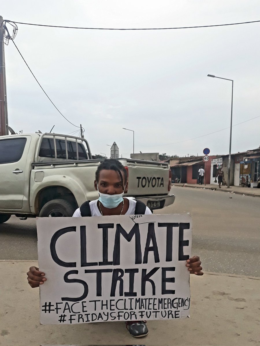 auber_fichess's tweet photo. Week 37 #ClimateStrike in #Angola
Defending climate change through history. FROM MAPA
#FridaysForFuture
#UprootTheSystem
#FaceTheClimateEmergency
#PeopleNotProfit
#twiff 2, Fridays 4 Future Angola, Luanda,Angola, 25,02,2022 https://t.co/1ScZehkAxf