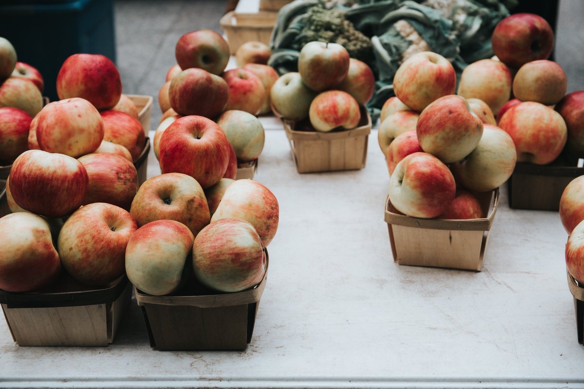 GuildfordBC's tweet photo. Our North Street Market is open today and tomorrow to buy fruit, veg, cheese and more from local producers.

👉 Fri: until 5.30pm
👉 Sat: 8.30am-5pm

All stalls follow social distancing guidelines and have hand sanitiser available.

#ShopLocal  
#KeepGuildfordSafe https://t.co/4LOuTIjlha