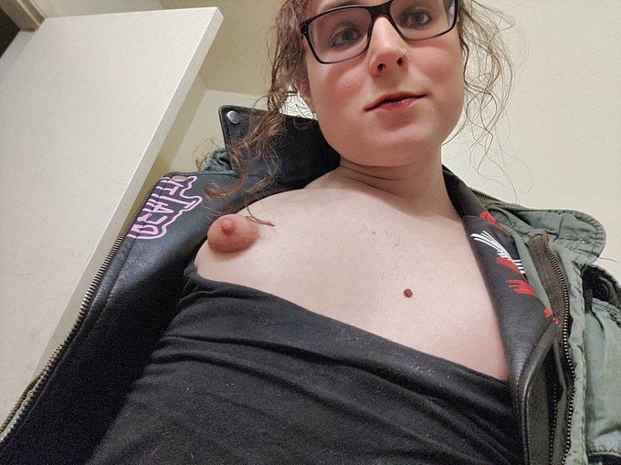 Klin.Exe’s pics and videos