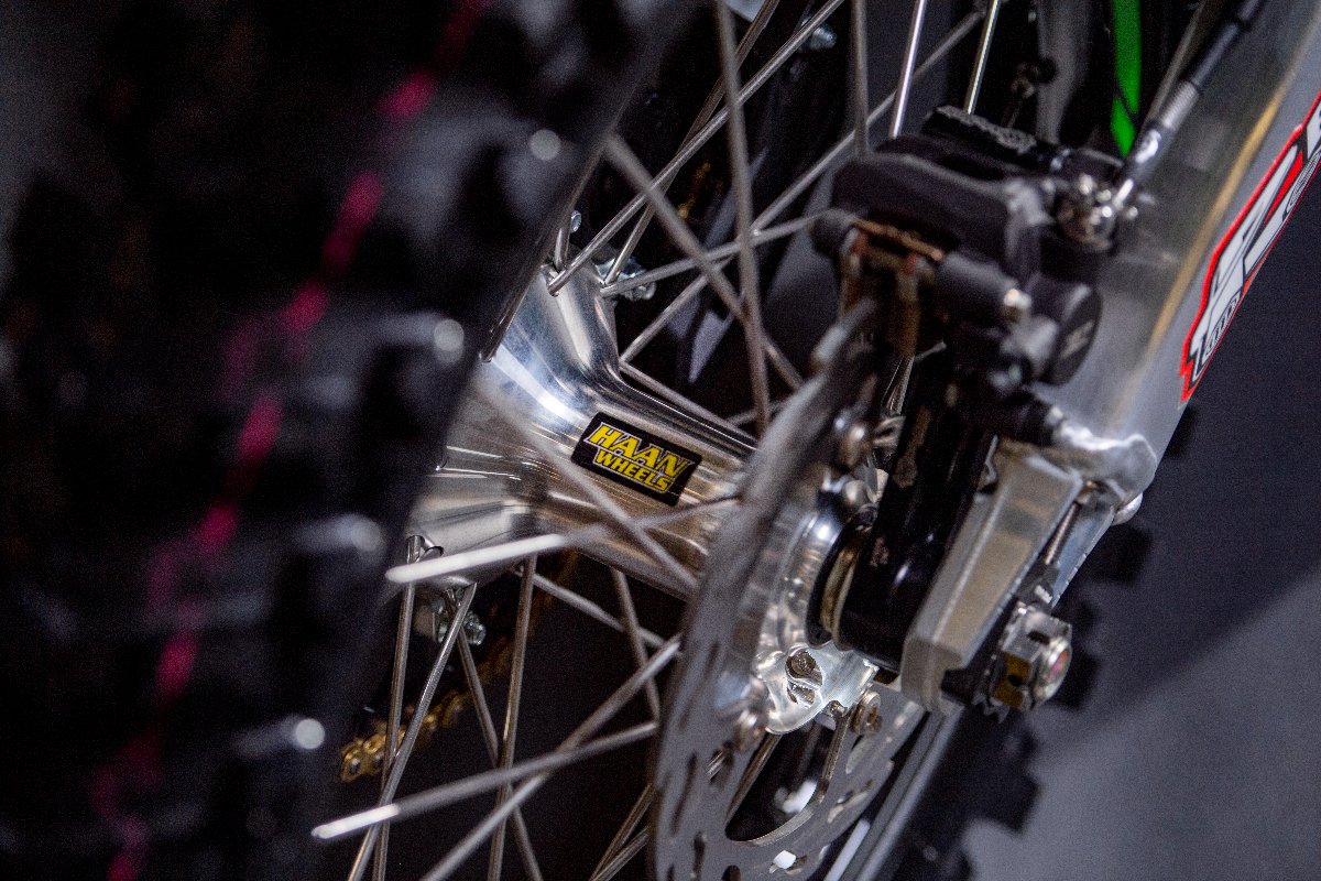 #2022iscoming #FHRacingTeam #FHCrone #BTSI #KawasakiRacing #KawasakiEurope #Merwestaal #VanNoordenneStaal #OfficialLeatt #VDBroek #DeltaStaal #Motul #AraiHelmets #ProPegs #MotoMasterBrakes #Renthal #TwinAir #RekluseMotorsports #RideDunlop #PoweredbyKEMCO #MXGP 📸 #ShotbyBavo