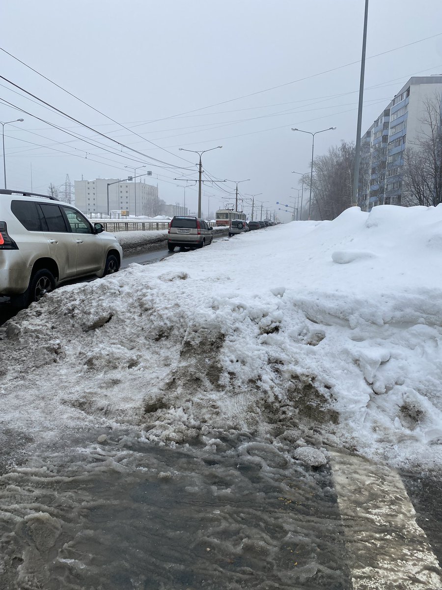 KonradRay's tweet photo. @promadm @adm_kir63 @E_Lapushkina @DepGorHozSamara @MP_Blago63 @EDDSSamara это Ташкентская от тополей до Демократической. 1 полоса вместо 2-х. Когда почистите? https://t.co/CZnbZHQoNm