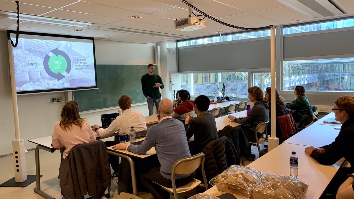 AmepMsc's tweet photo. Enjoyed a very interesting talk from AMEP student Jeroen Glansdorp about his company Veridis instruments last Wednesday 🤩! On March 9th we’re hosting two research talks, stay tuned for the poster or sign up already via https://t.co/yQhZCWxii0 https://t.co/zBNHApUQ38