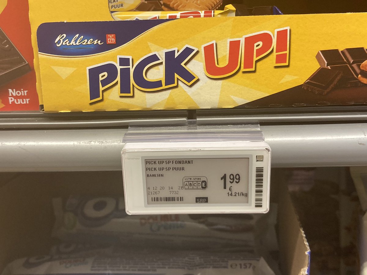 Perrin_Cam's tweet photo. Local @DelhaizeFR shop shows the #NutriScore of cookies on the price tag (without colours though) when manufacturers (incl. @MDLZ @BahlsenPiCKUP #Delacre) won’t display it … 1/2 https://t.co/KCX9VUOIrb