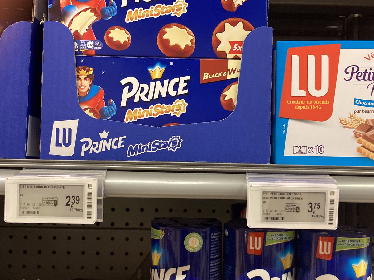 Perrin_Cam's tweet photo. Local @DelhaizeFR shop shows the #NutriScore of cookies on the price tag (without colours though) when manufacturers (incl. @MDLZ @BahlsenPiCKUP #Delacre) won’t display it … 1/2 https://t.co/KCX9VUOIrb