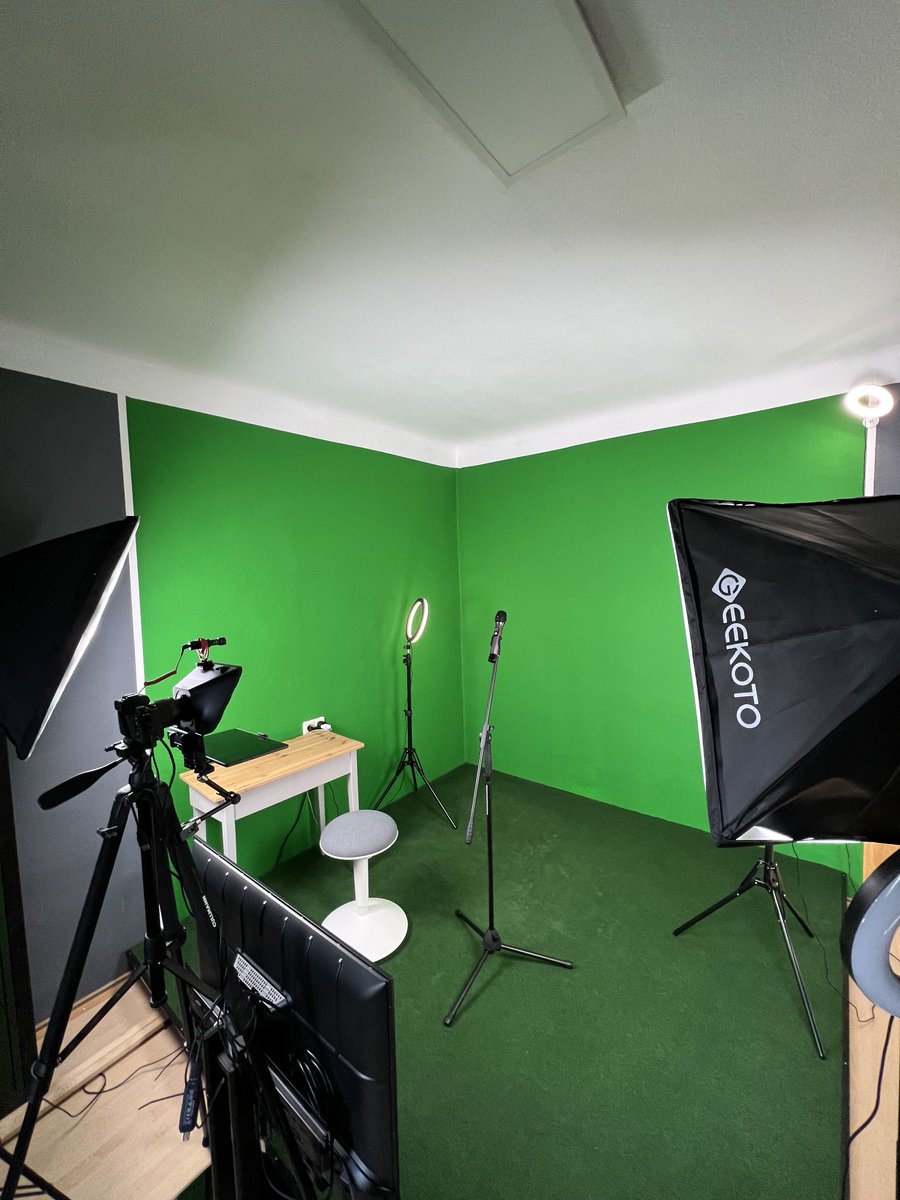 nosqlgeek's tweet image. Guess I am enjoying this video production stuff a bit too much :-)