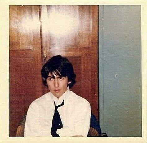 CRAZY4HARRISON's tweet photo. happy birthday to the absolute light of my life. george, you would have been 79 today. i love you and you’ve helped me through so many tough times in my life. your lyrics and your optimistic outlook on life are so inspiring. i love you and hope your partying w/ john rn 💟 https://t.co/A7n1JtsoRj