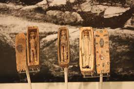 DrSamGeorge1's tweet photo. EDINBURGH'S FAIRY COFFINS In 1836 in a rocky formation known as Arthur’s Seat, was fond a little cave containing 17 tiny coffins, 3 or 4 inches long, inside were miniature wooden figures. They remain mysterious despite associations with #witchcraft, #fairy funerals &amp; mock burials https://t.co/FerKAhITzh