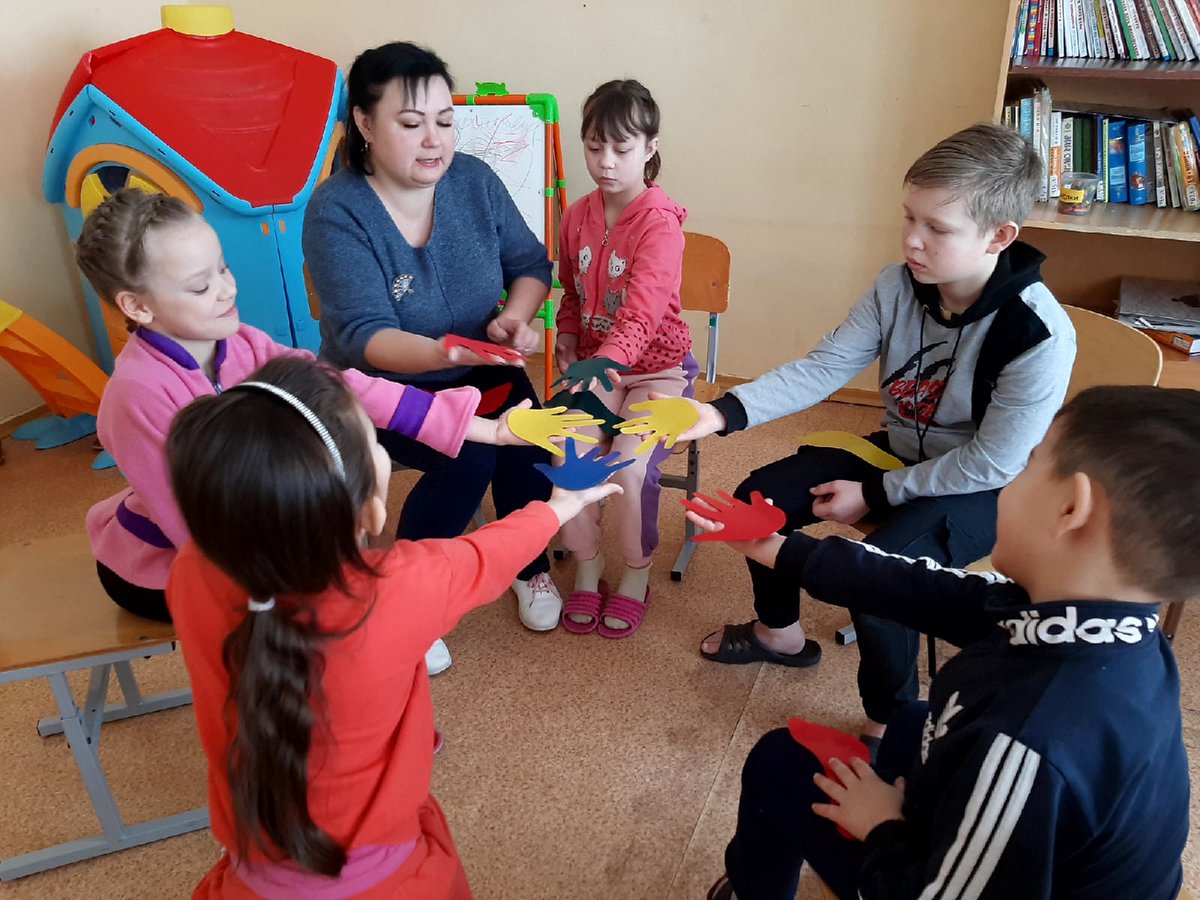 srcnes's tweet image. #mspno Педагог-психолог Ючкова О.П. провела с воспитанниками ОСРН тренинг «Связаны единой целью», результатом которого стала эмоциональная поддержка группы, создание доброжелательной атмосферы, совершенствование навыков совместной работы, формирование чувства взаимодоверия