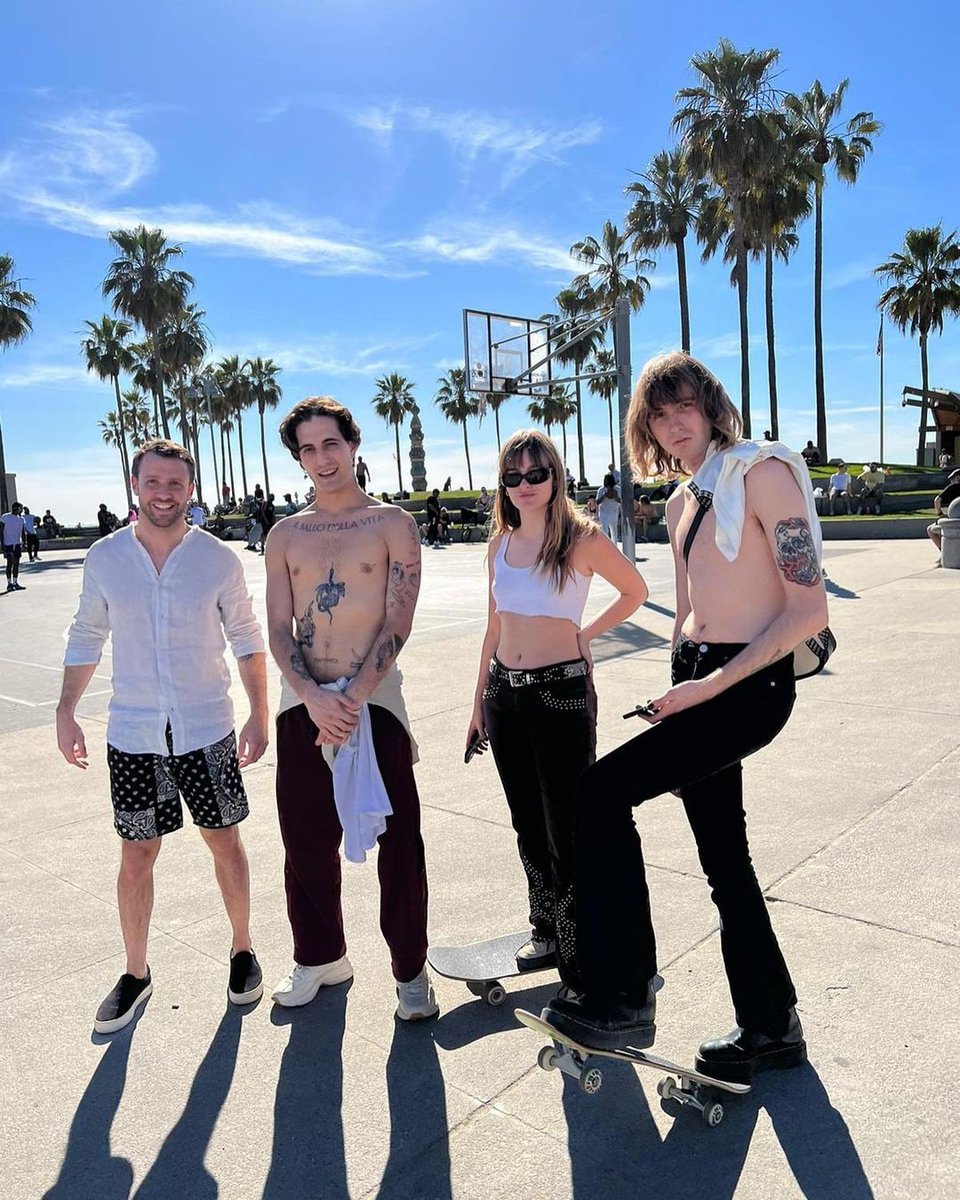 Ci rilassiamo con i fan a Los Angeles.