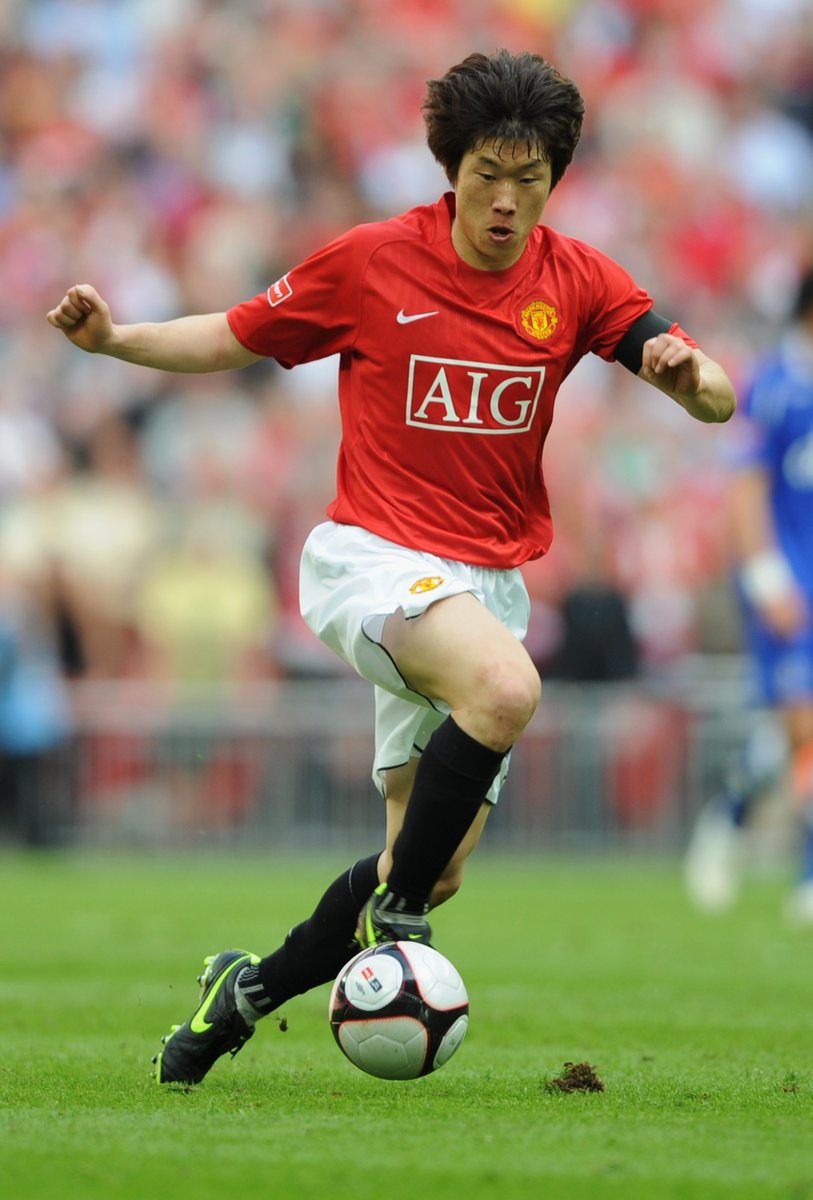 Happy Birthday to former <a href="/ManUtd/">Manchester United</a> midfielder, Park Ji-sung

A cult hero.

#EmiratesFACup