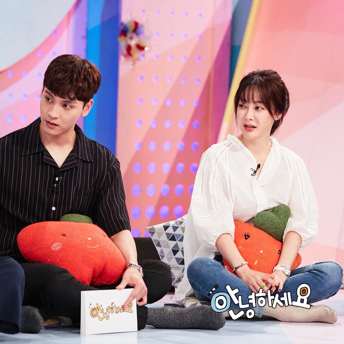 kimhyeeunss's tweet photo. Hye Eun with Choi Tae Joon on Hello Counselor last 2017.😍
Taejoon will have a cameo in #TwentyFiveTwentyOne and I wonder if they will have scenes together too.🤔 Well, I do hope so.☺️
#KimHyeEun #ChoiTaeJoon #HelloCounselor https://t.co/jRr2XdyX14