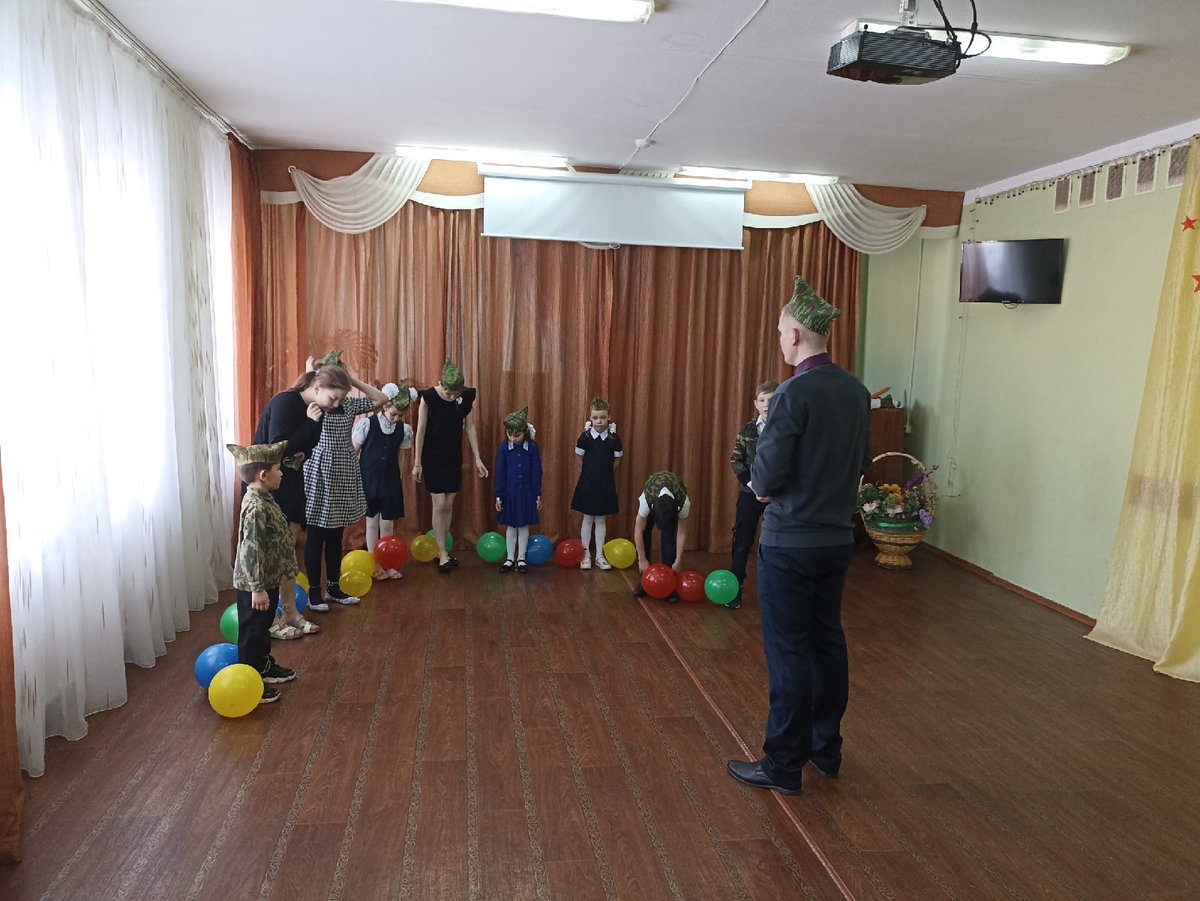 srcnes's tweet image. #mspno 21 февраля 2022 года воспитатели ОСРН Киселев А.В., Мохнина Т.А. провели  с несовершеннолетними конкурсную программу «Аты-баты, вот такие мы солдаты», посвященную Дню защитника Отечества.