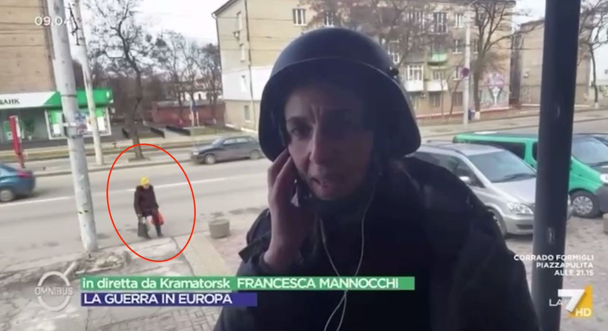 AvocatduPeuple's tweet photo. Les mêmes médias et journalistes qui nous ont menti sans vergogne sur le covid pendant 2 ans 
Nous envoient à présent des images effrayantes du front de guerre où il est nécessaire de porter casque lourd et gilet pare-balles : j’espère que vous avez peur ! https://t.co/HYnvEdUNBg