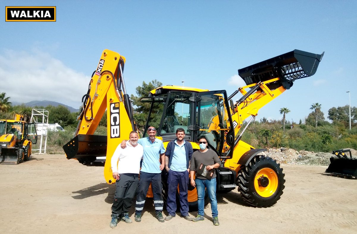 WALKIAJCB's tweet photo. Walkia entrega una nueva Mixta JCB 4CX PRO a un gran cliente de Madrid.

#walkia #jcb #walkiajcb #jcb4cx #retrocargadoras #mixtas #maquinaria #maquinas #mixtasjcb #españa #madrid #retroexcavadora #backhoeloader #maquinasjcb #obras #construccion #innovacion #tecnologia #clientes https://t.co/WzQPYPpi2d