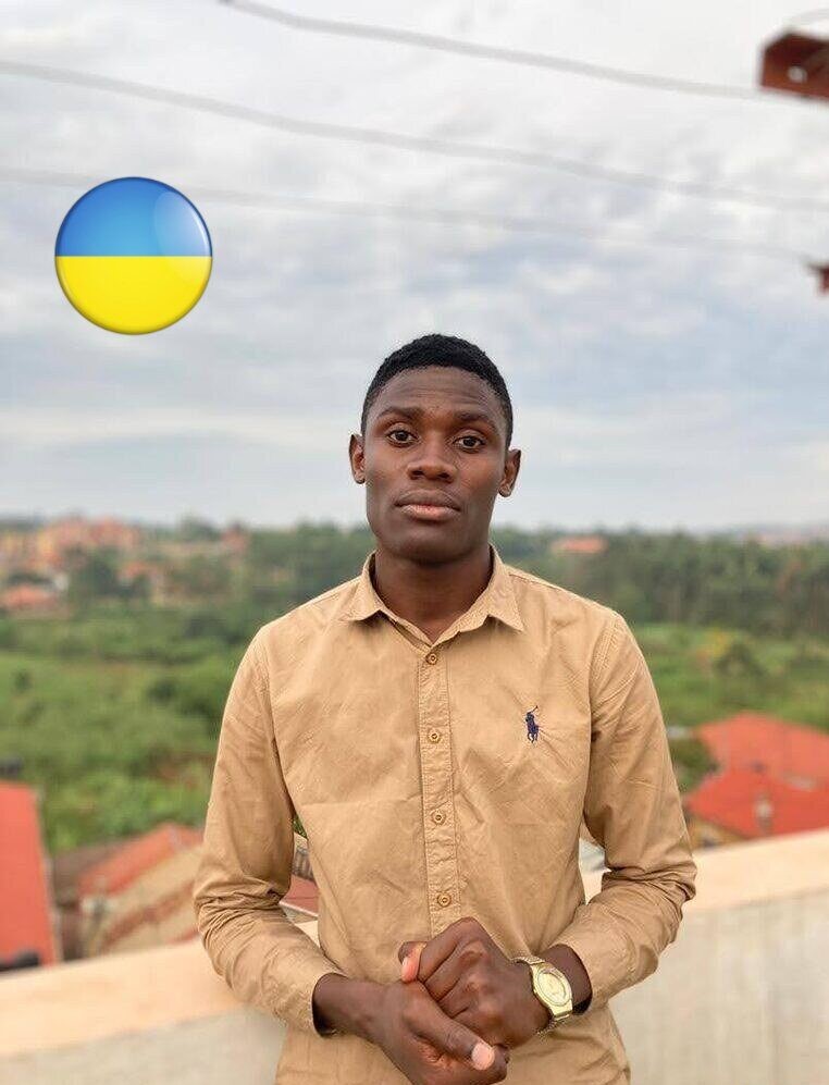 mnyomb1's tweet photo. No one is safe until everyone is safe.
I am not striking today, I just pray for peace in Ukraine🇺🇦 and protection for all civilians 🙏Our fellow activists aren't able to go out and call for climate emergency. 🇺🇦 #GodSaveUkraine #IStandForUkraine
Kyiv deserves better. https://t.co/4h72Il37gU