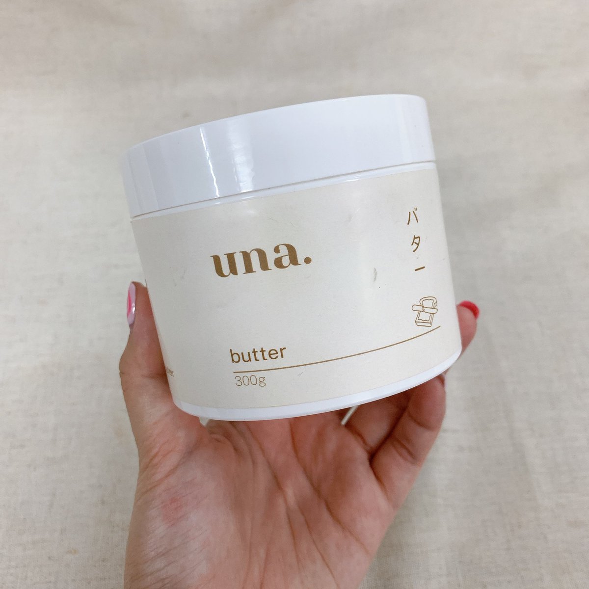 aispdiary's tweet image. เชื่อเถอะว่าอร่อยจริง ดูจากปริมาณที่เหลืออยู่ตอนนี้ แง้ จะหมดแล้วแม่ เนยโฮมเมด ของ una. คือเค้ามีกลิ่นหอม ไม่หวานเลี่ยน รสชาติกลมกล่อมมาก ชอบกันทั้งบ้าน แม่ ป้า หลาน ถูกใจหมด! ทาเยอะๆ แล้วเอาเข้าหม้อทอด ไฟ 160 เวลา 5 นาที ฟินมาก นี่ทำกินตอนเช้าทุกวัน #อร่อยบอกต่อ #อร่อยไปแดก