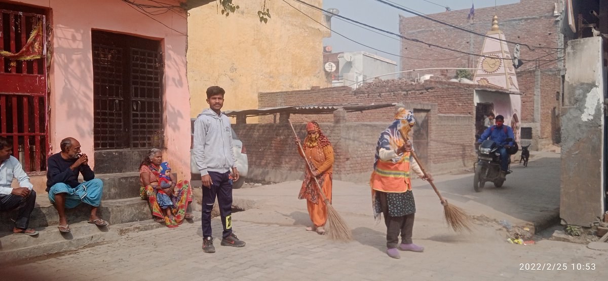 DEEPSINGHKORI's tweet image. आज अपने क्षेत्र में #मंदिर और #मस्जिद पर साफ सफाई करवाई गई..
#deepsingh
#ghaziabad
#स्वच्छता #गाजियाबाद #ghaziabad_news